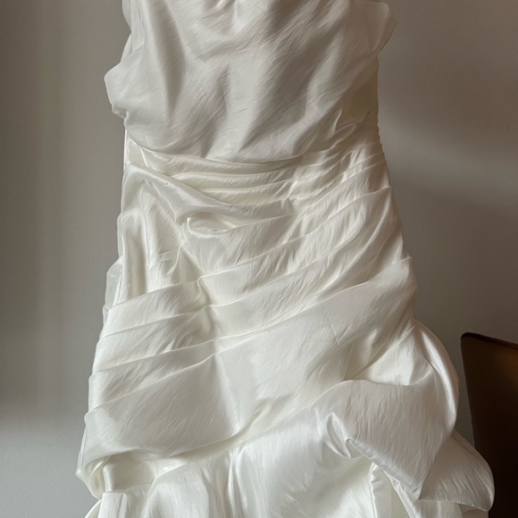 Watters Wedding Gown - Picture 3 of 4